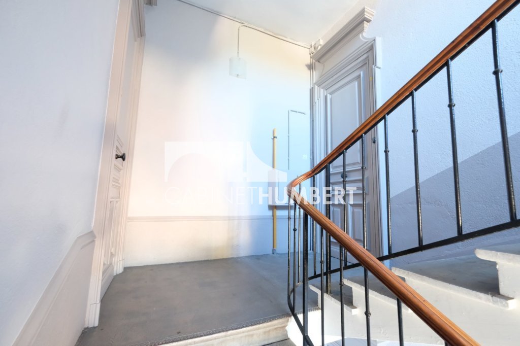 APPARTEMENT T6 A VENDRE - ST ETIENNE CENTRE VILLE - 170 m2 - 189�000�&euro;