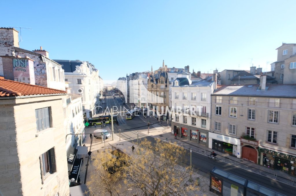 APPARTEMENT T6 A VENDRE - ST ETIENNE CENTRE VILLE - 193.74 m2 - 185000€