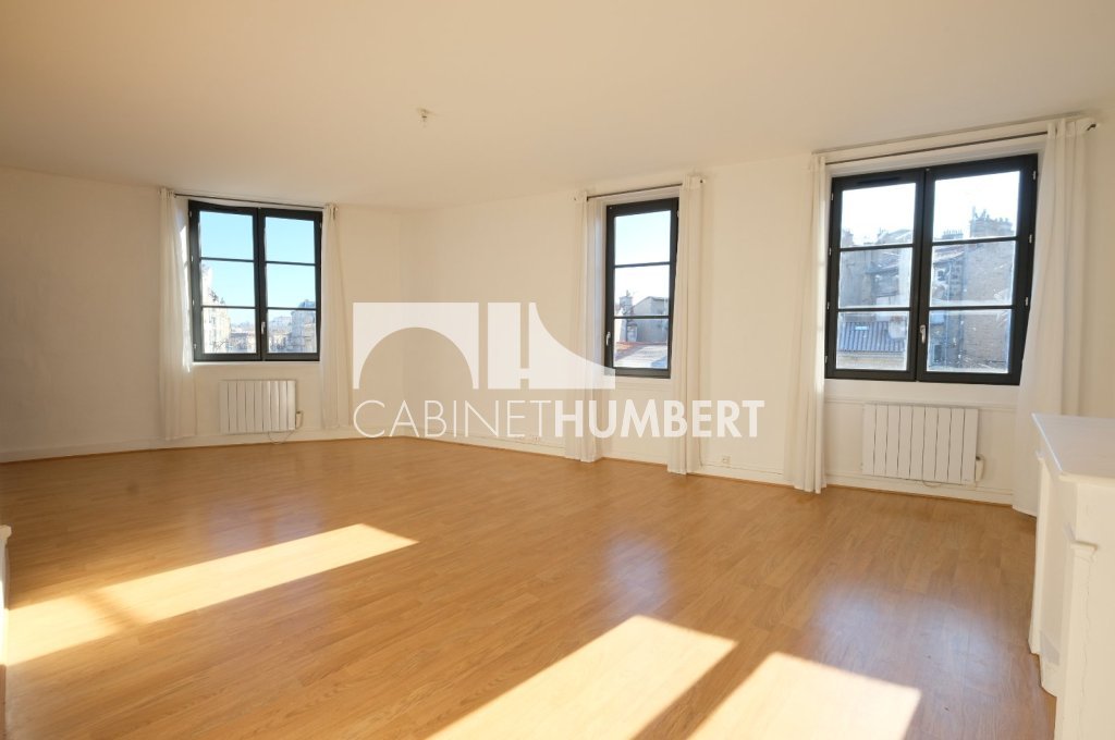 APPARTEMENT T6 A VENDRE - ST ETIENNE CENTRE VILLE - 193.74 m2 - 185000€