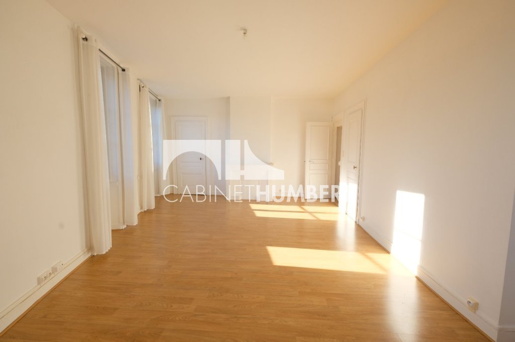 APPARTEMENT T6 A VENDRE - ST ETIENNE CENTRE VILLE - 193.74 m2 - 185000€