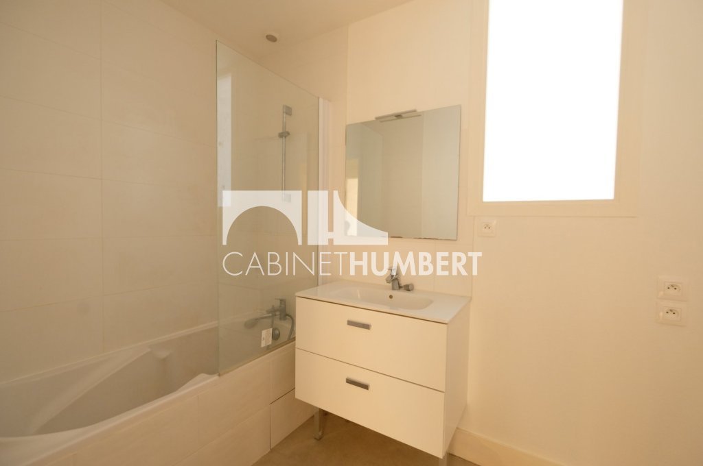 APPARTEMENT T6 A VENDRE - ST ETIENNE CENTRE VILLE - 193.74 m2 - 185000€