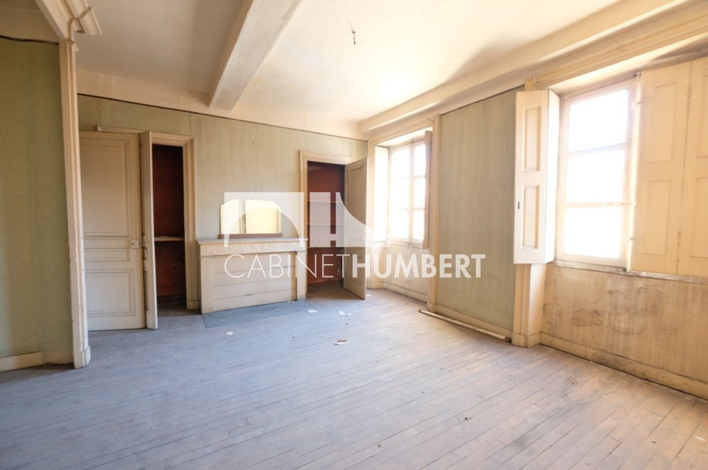 APPARTEMENT T6 A VENDRE - ST ETIENNE CENTRE VILLE - 193.74 m2 - 185000€