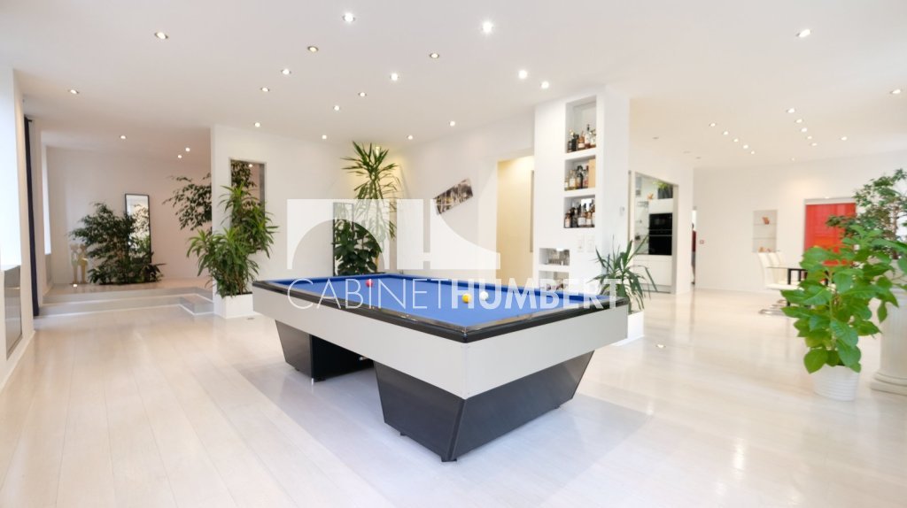 APPARTEMENT T6 A VENDRE - ST ETIENNE CENTRE VILLE - 172 m2 - 249000€