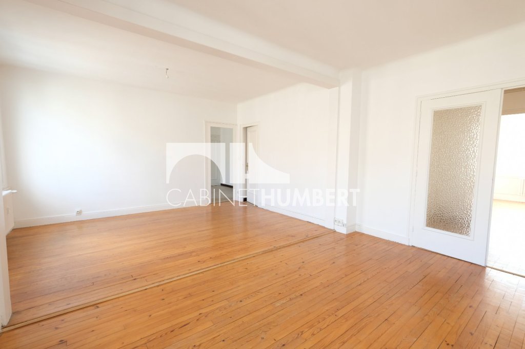 APPARTEMENT T6 A VENDRE - ST ETIENNE FAURIEL - 129.48 m2 - 150000€