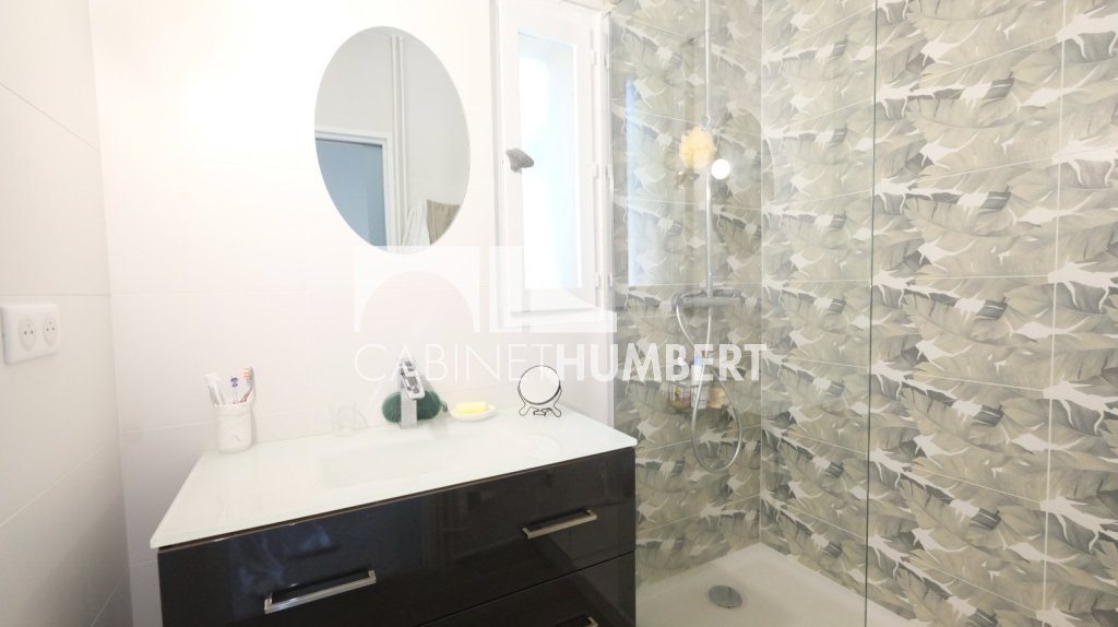 APPARTEMENT T6 A VENDRE - ST ETIENNE FAURIEL - 145.88 m2 - 215000€