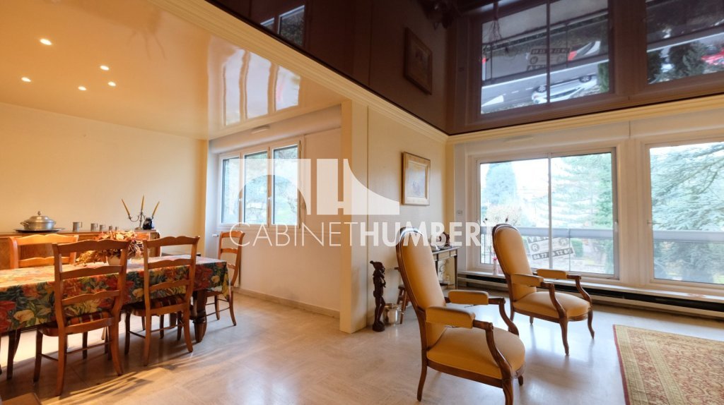 APPARTEMENT T6 A VENDRE - ST ETIENNE FAURIEL - 144 m2 - 215000€