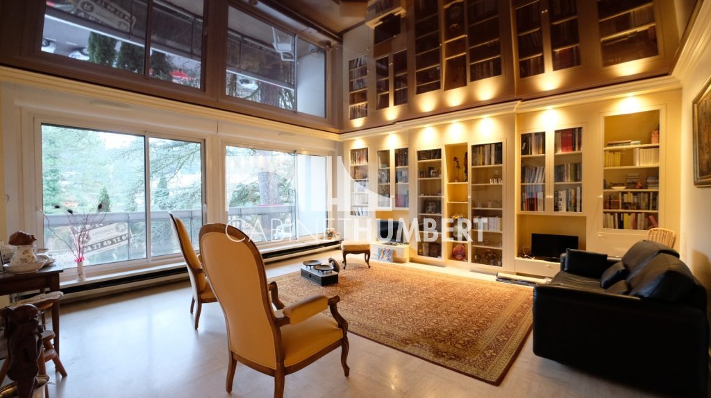 APPARTEMENT T6 A VENDRE - ST ETIENNE FAURIEL - 144 m2 - 215000€