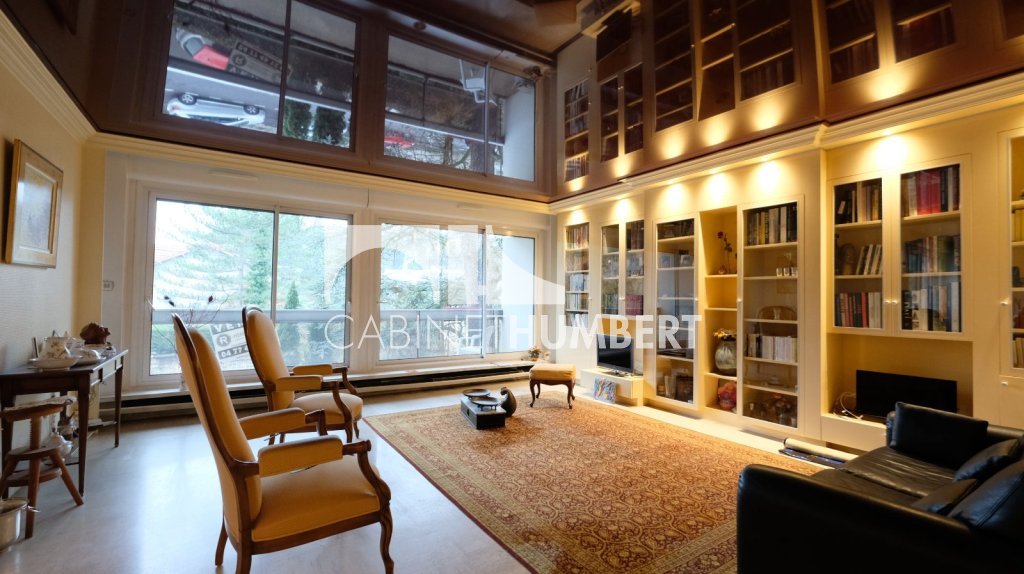 APPARTEMENT T6 A VENDRE - ST ETIENNE FAURIEL - 144 m2 - 215000€