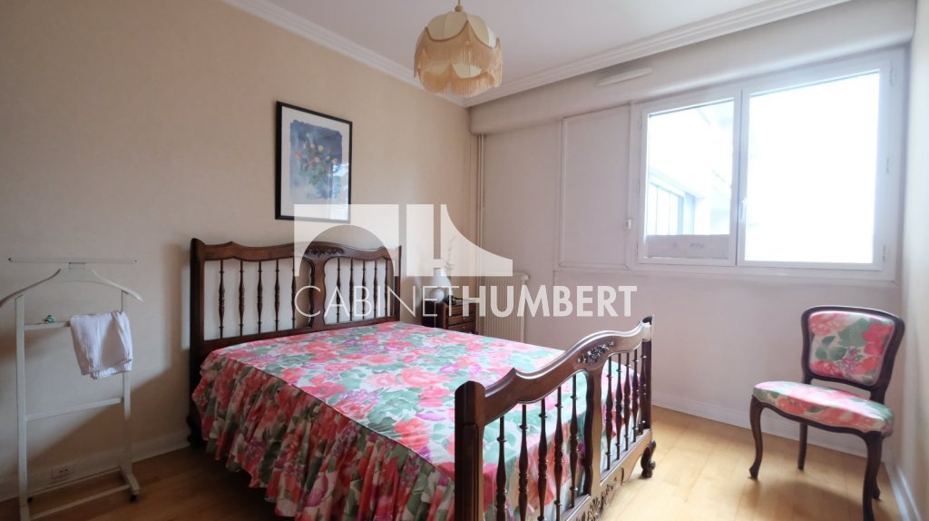 APPARTEMENT T6 A VENDRE - ST ETIENNE FAURIEL - 144 m2 - 215000€