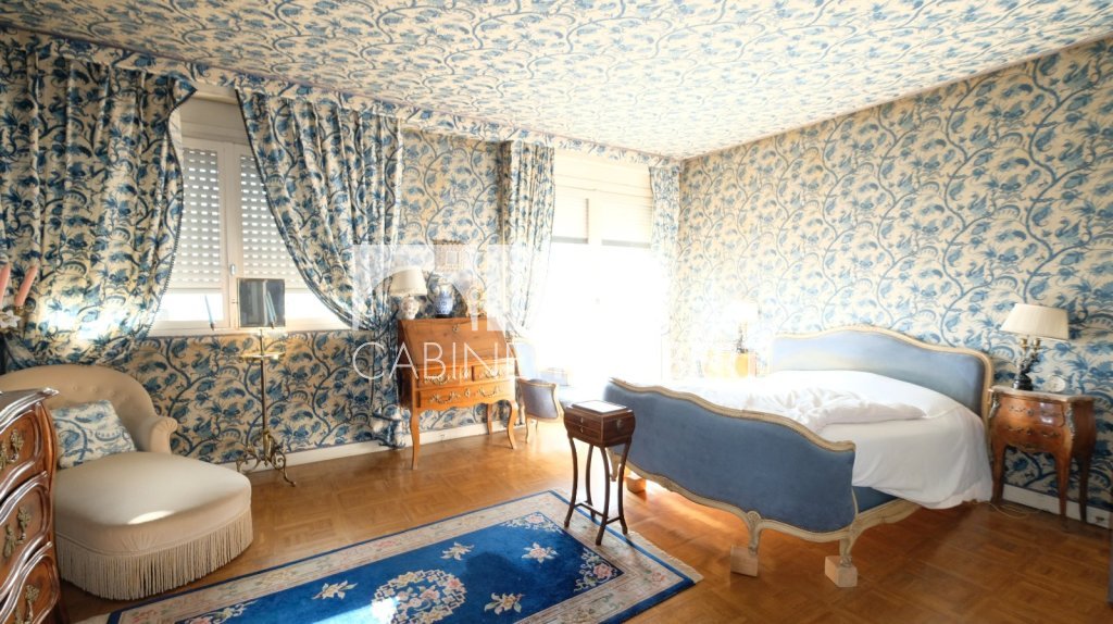 APPARTEMENT T6 A VENDRE - ST ETIENNE FAURIEL - 181.69 m2 - 154�000�&euro;