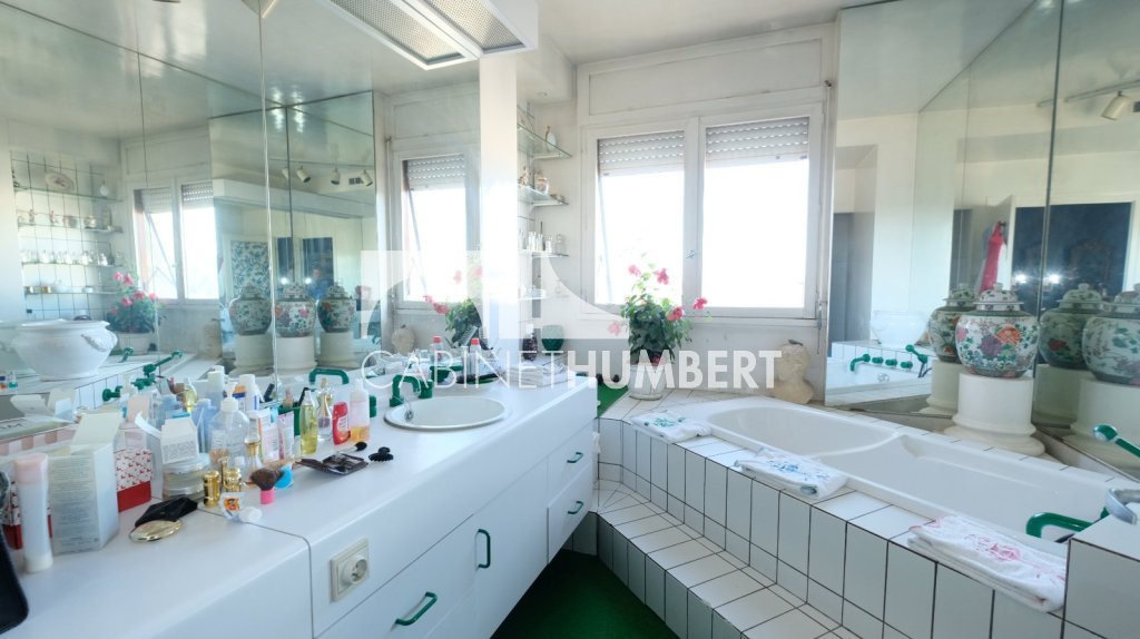 APPARTEMENT T6 A VENDRE - ST ETIENNE FAURIEL - 181.69 m2 - 154�000�&euro;