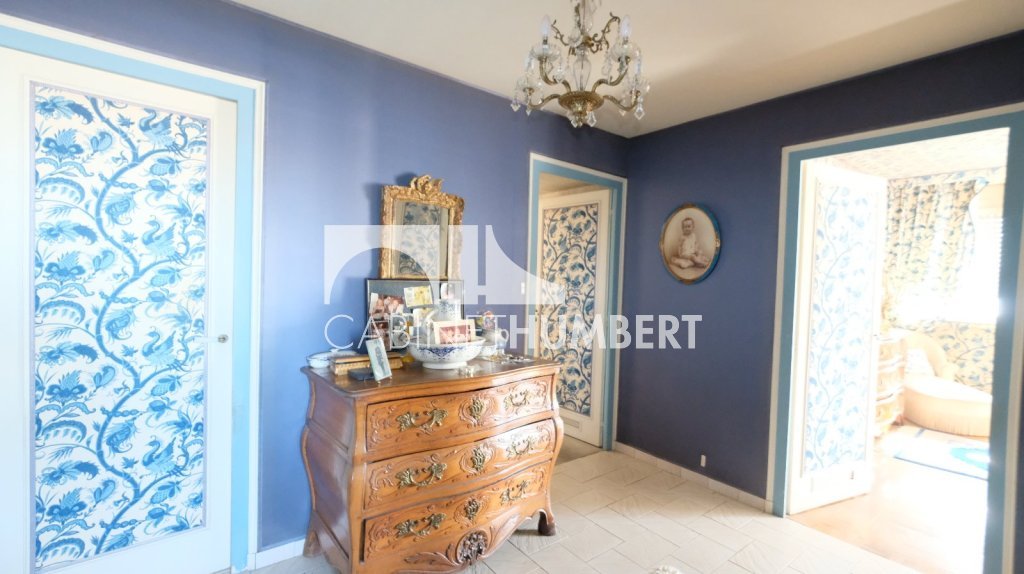 APPARTEMENT T6 A VENDRE - ST ETIENNE FAURIEL - 181.69 m2 - 154�000�&euro;