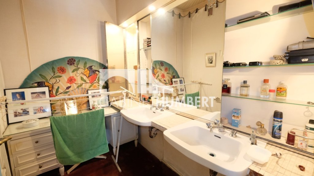 APPARTEMENT T6 A VENDRE - ST ETIENNE FAURIEL - 181.69 m2 - 154�000�&euro;