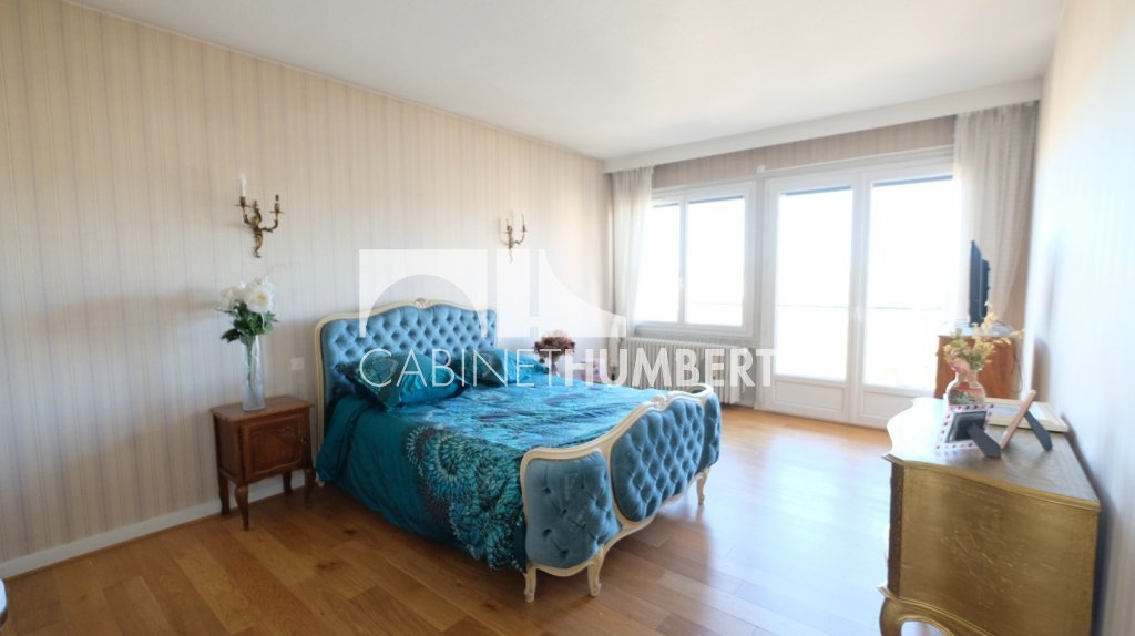 APPARTEMENT T6 A VENDRE - ST ETIENNE FAURIEL - 158.41 m2 - 129 000 &euro;