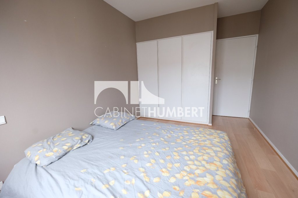 APPARTEMENT T7 A LOUER - ST ETIENNE FAURIEL - 150 m2 - 1 225 &euro; charges comprises par mois