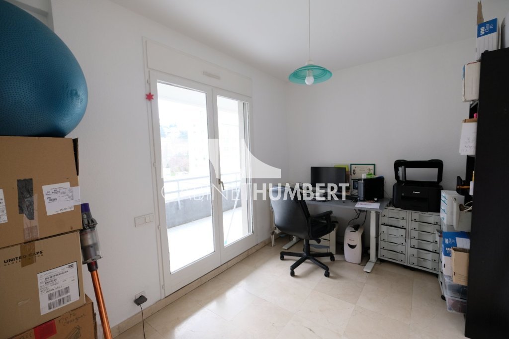 APPARTEMENT T7 A LOUER - ST ETIENNE FAURIEL - 150 m2 - 1 225 &euro; charges comprises par mois