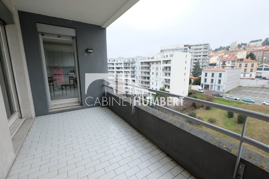 APPARTEMENT T7 A LOUER - ST ETIENNE FAURIEL - 150 m2 - 1 225 &euro; charges comprises par mois