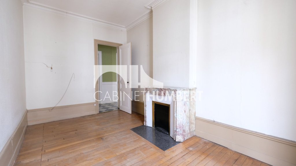 APPARTEMENT T7 A VENDRE - ST ETIENNE BADOUILL�RE - 216.31 m2 - 229�000�&euro;