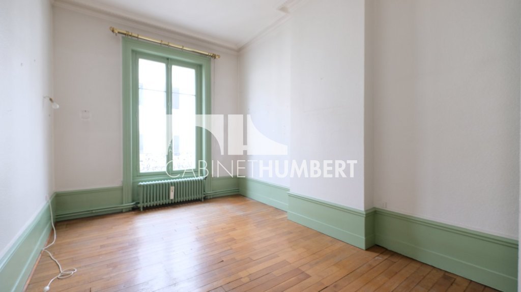 APPARTEMENT T7 A VENDRE - ST ETIENNE BADOUILL�RE - 216.31 m2 - 229�000�&euro;