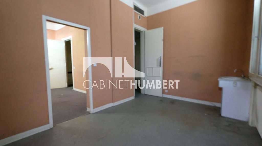 APPARTEMENT T7 A VENDRE - ST ETIENNE BADOUILLÈRE - 167.71 m2 - 99 000 &euro;