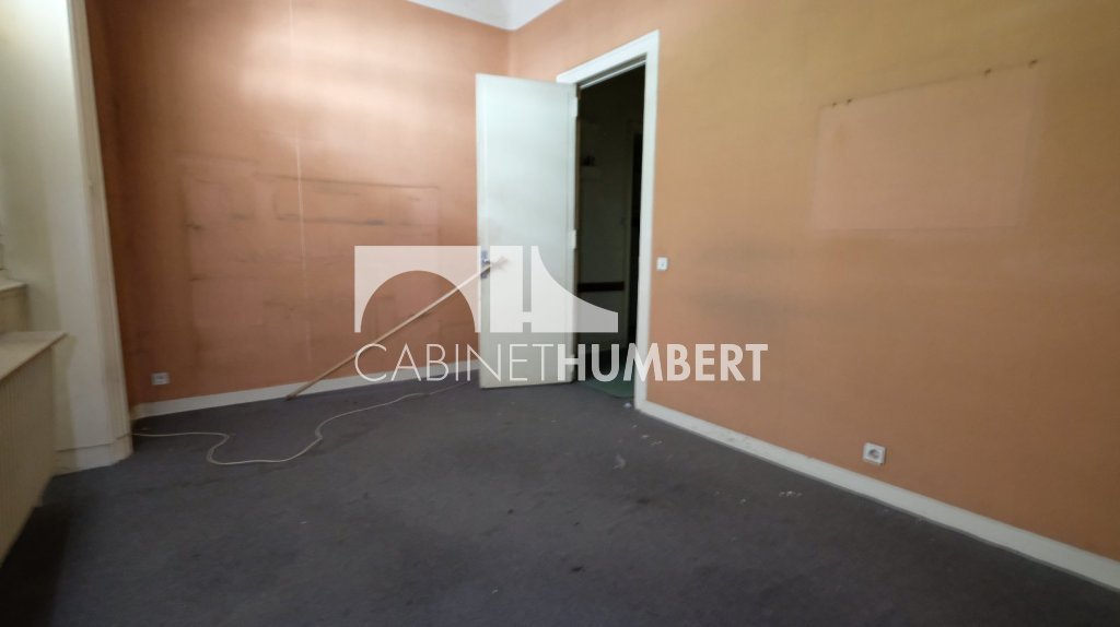 APPARTEMENT T7 A VENDRE - ST ETIENNE BADOUILLÈRE - 167.71 m2 - 99 000 &euro;