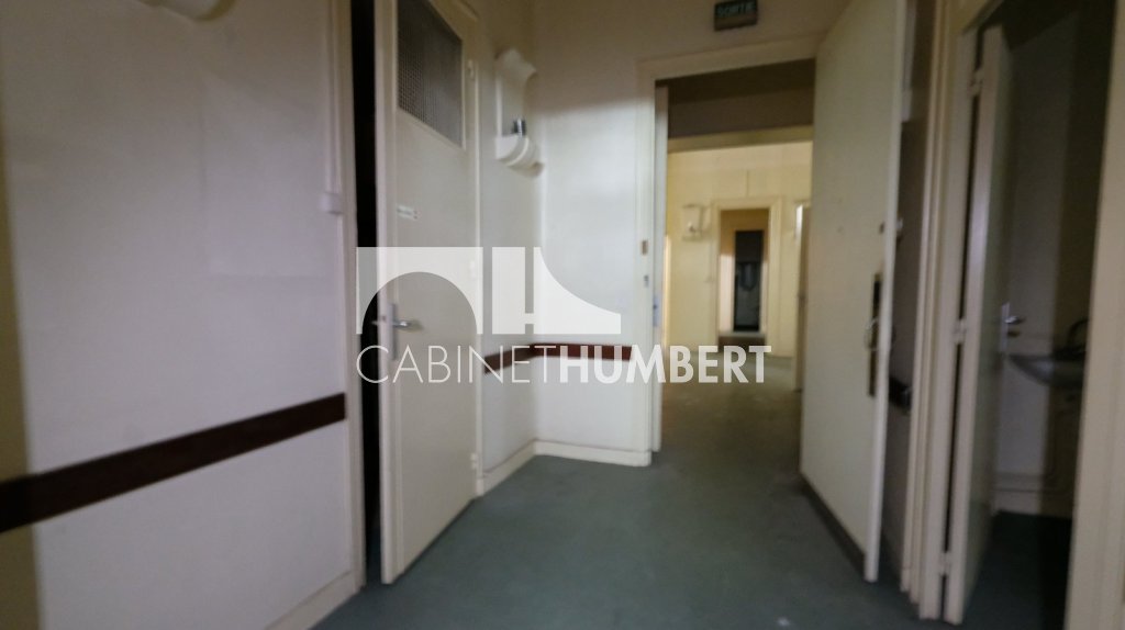APPARTEMENT T7 A VENDRE - ST ETIENNE BADOUILLÈRE - 167.71 m2 - 99 000 &euro;
