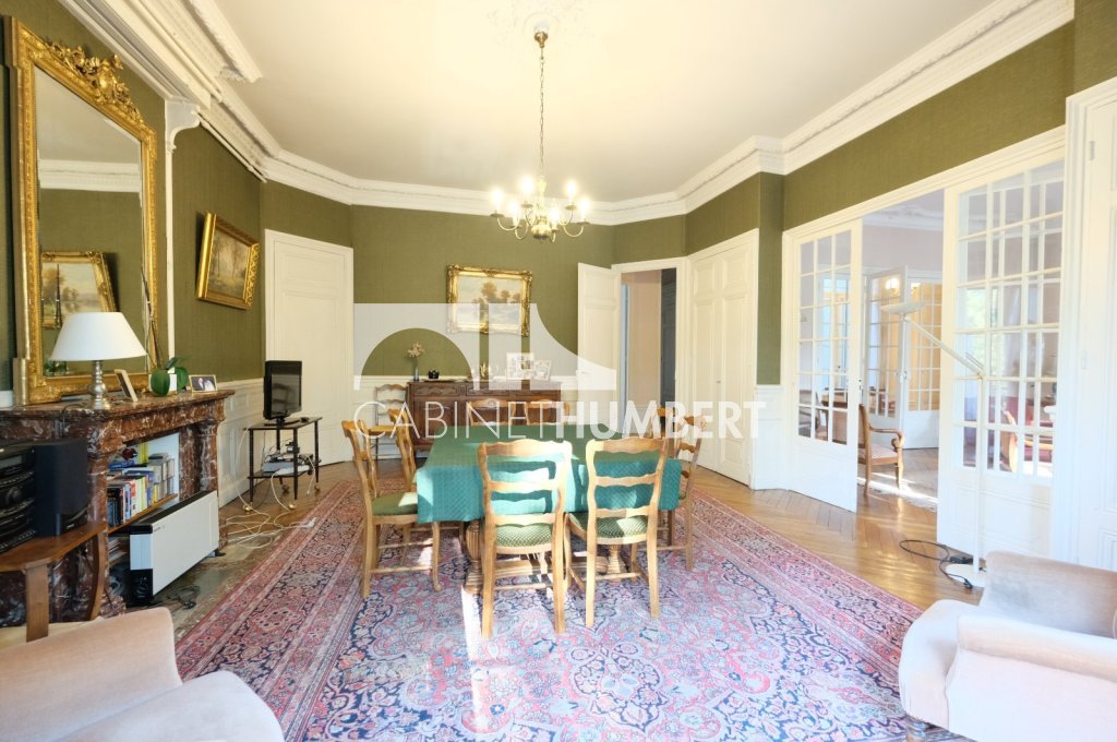 APPARTEMENT T7 A VENDRE - ST ETIENNE CENTRE VILLE - 231.32 m2 - 249000€