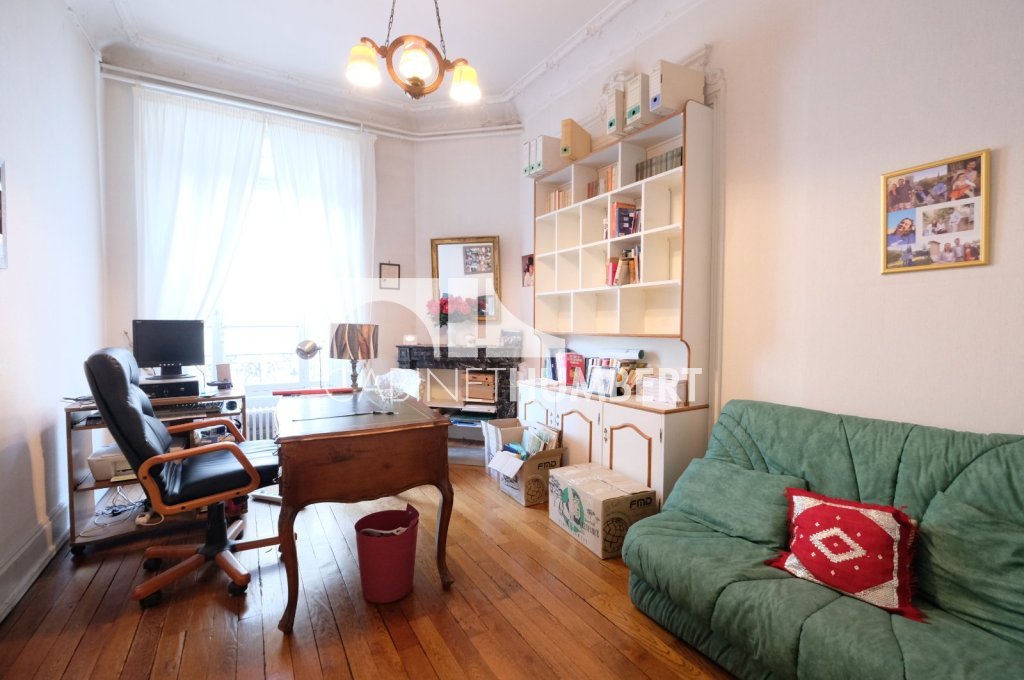 APPARTEMENT T7 A VENDRE - ST ETIENNE CENTRE VILLE - 231.32 m2 - 249000€