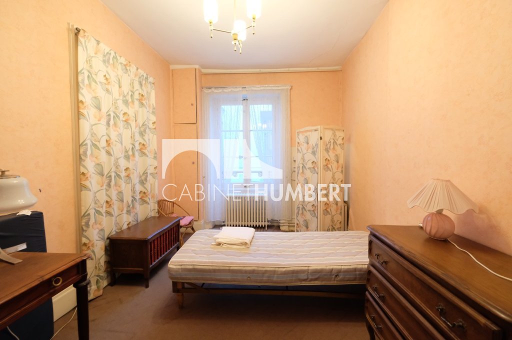 APPARTEMENT T7 A VENDRE - ST ETIENNE CENTRE VILLE - 231.32 m2 - 249000€