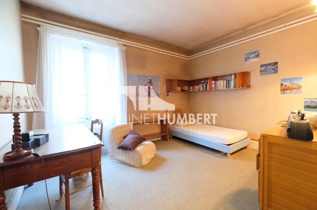 APPARTEMENT T7 A VENDRE - ST ETIENNE CENTRE VILLE - 231.32 m2 - 249000€