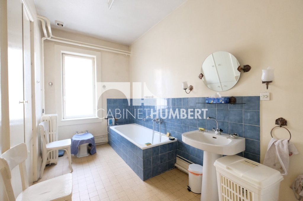 APPARTEMENT T7 A VENDRE - ST ETIENNE CENTRE VILLE - 231.32 m2 - 249000€