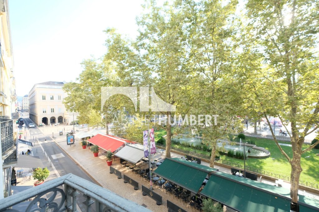 APPARTEMENT T7 A VENDRE - ST ETIENNE CENTRE VILLE - 231.32 m2 - 249000€