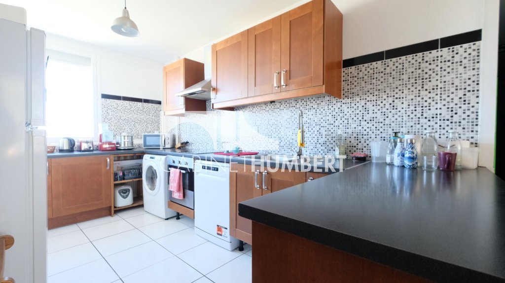 APPARTEMENT T7 A VENDRE - ST ETIENNE LA MÉTARE - 125.91 m2 - 95 000 &euro;