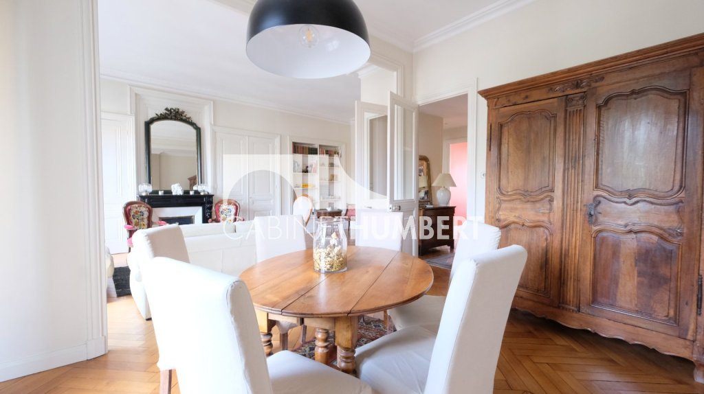 APPARTEMENT T8 A VENDRE - ST ETIENNE CENTRE VILLE - 191 m2 - 310�000�&euro;