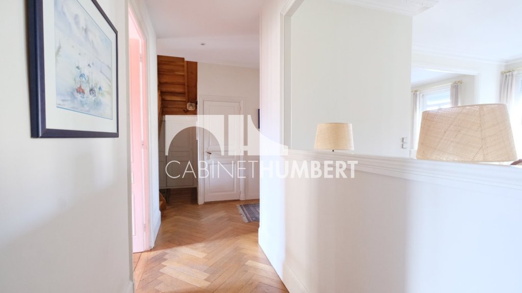 APPARTEMENT T8 A VENDRE - ST ETIENNE CENTRE VILLE - 191 m2 - 310�000�&euro;