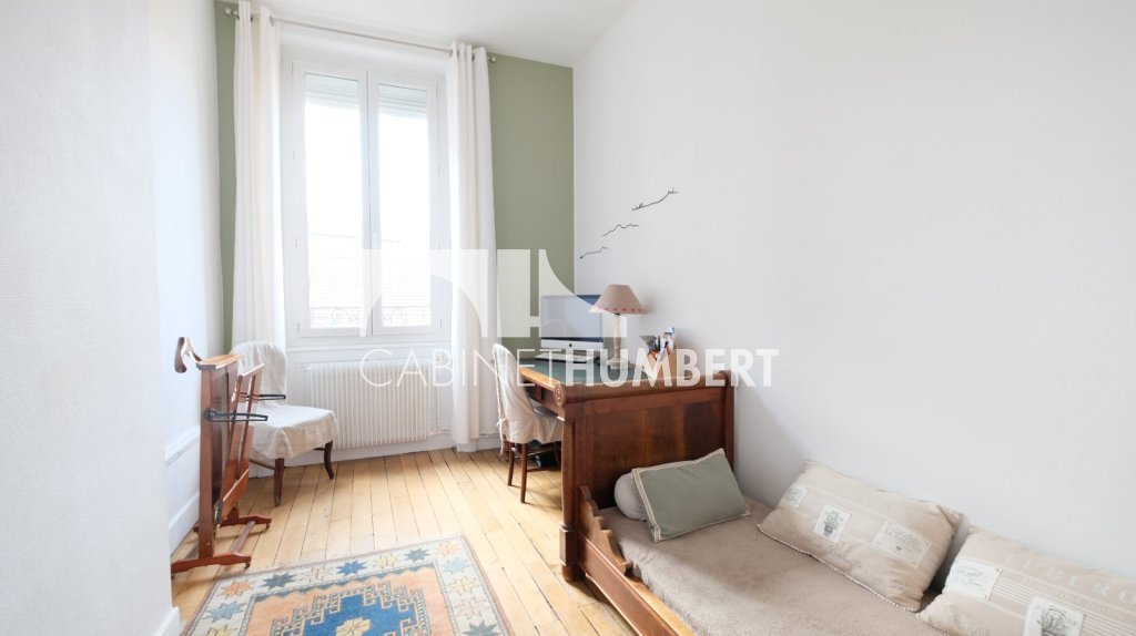 APPARTEMENT T8 A VENDRE - ST ETIENNE CENTRE VILLE - 191 m2 - 310�000�&euro;