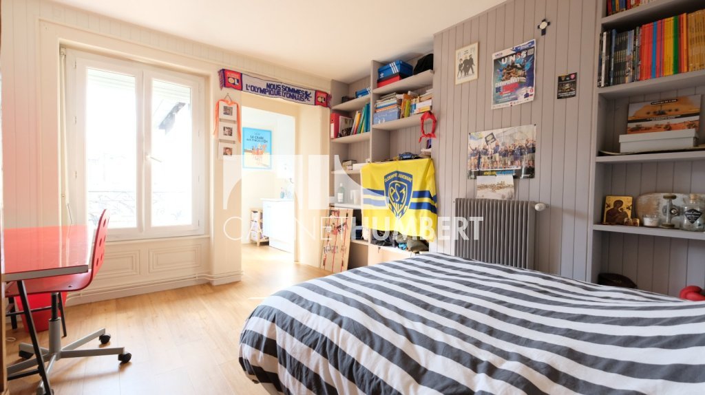 APPARTEMENT T8 A VENDRE - ST ETIENNE CENTRE VILLE - 191 m2 - 310�000�&euro;