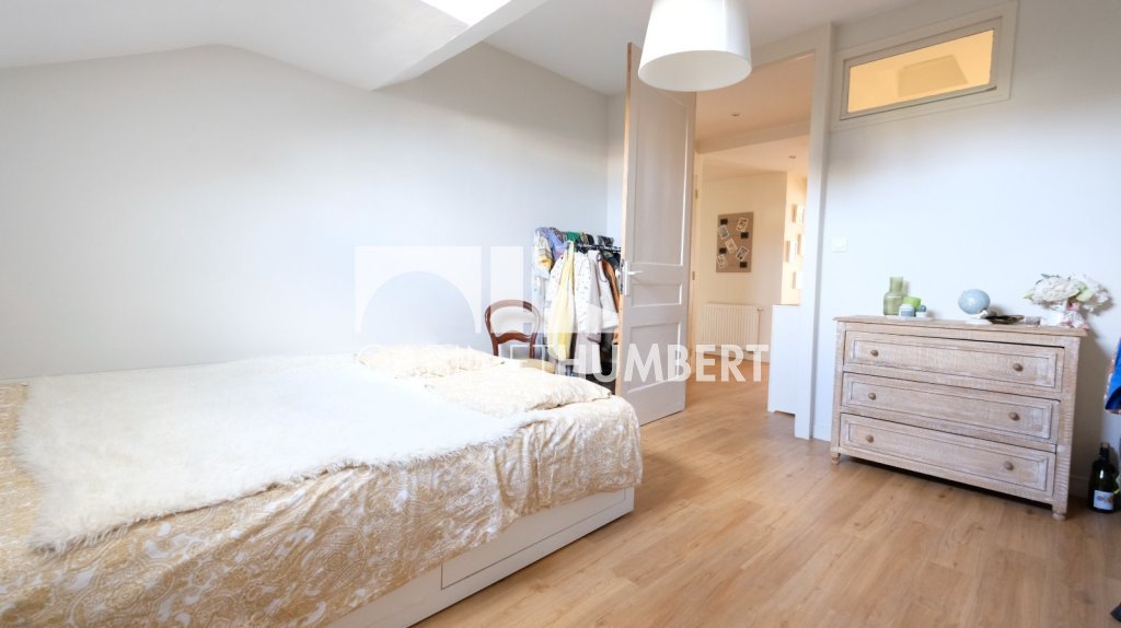 APPARTEMENT T8 A VENDRE - ST ETIENNE CENTRE VILLE - 191 m2 - 310�000�&euro;